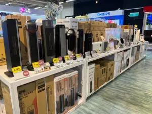 ▲家樂福今（22）日起至2月底，買小家電滿3000元送400元家電現金折價卷。（圖／業者提供）