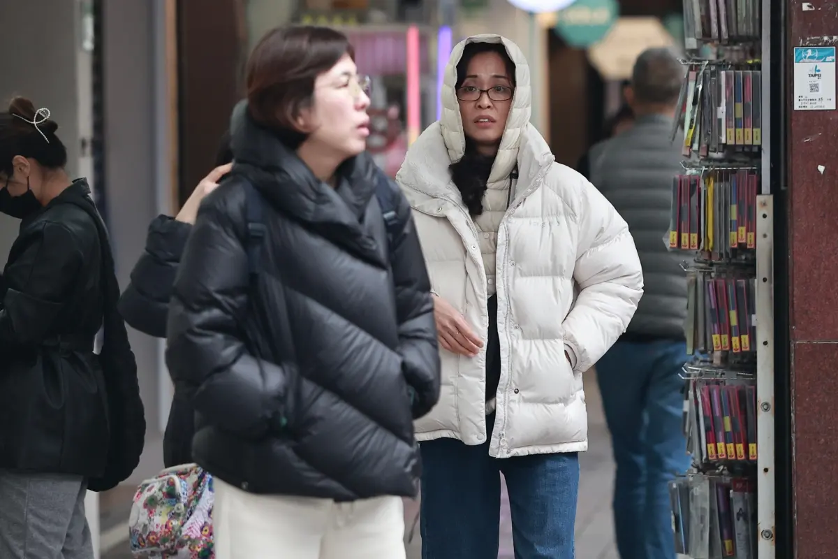 ▲寒流冷空氣強度減弱緩慢，下周才會開始回溫顯著，春節前天氣變動度大，周末到過年前有較多降雨機會。。（圖／記者陳明安攝）