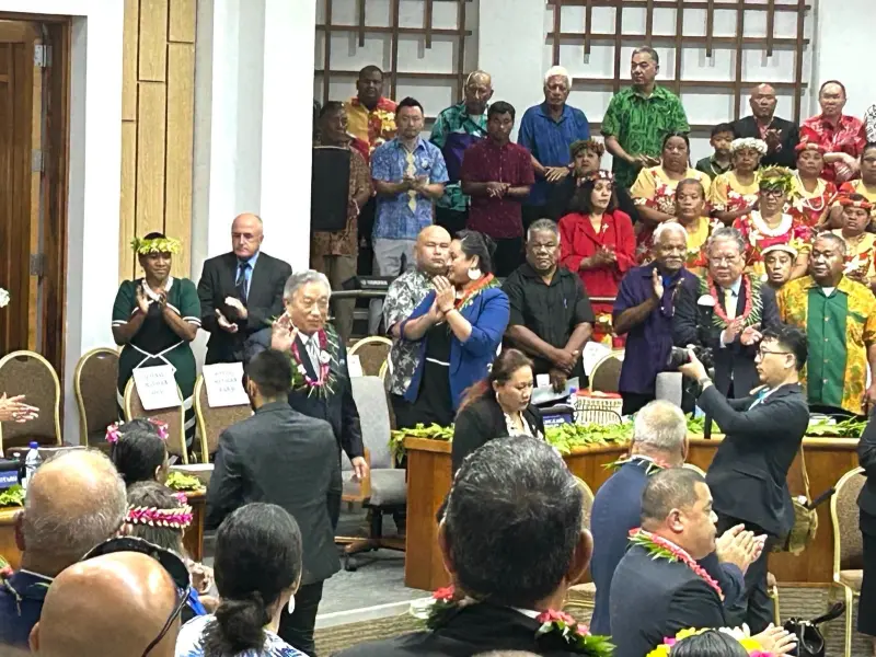 ▲外交部政務次長田中光代表蔡總統參加馬紹爾群島新任總統就職典禮。（圖／外交部提供）
