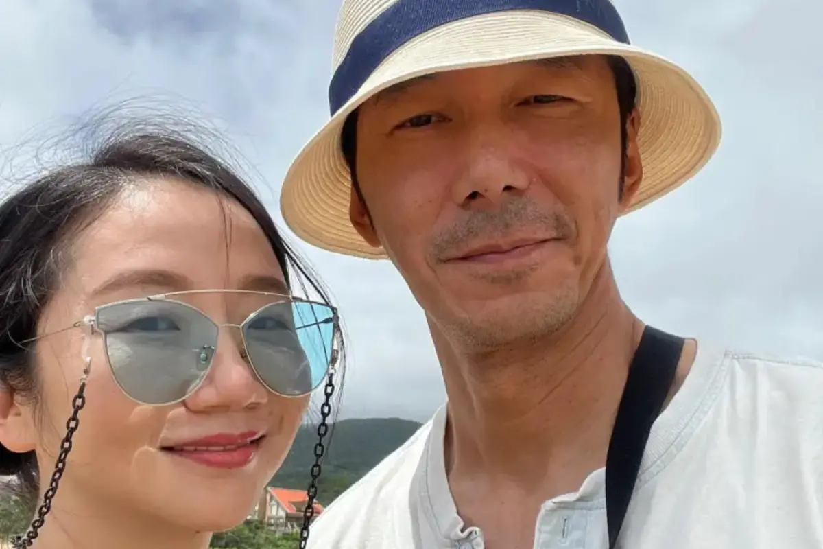 ▲陶晶瑩（左）、李李仁夫妻創立辣杯杯與合夥人鬧翻，透露很多受害者投訴，手中握有證據，希望對方不要逼她。（圖／陶晶瑩臉書）