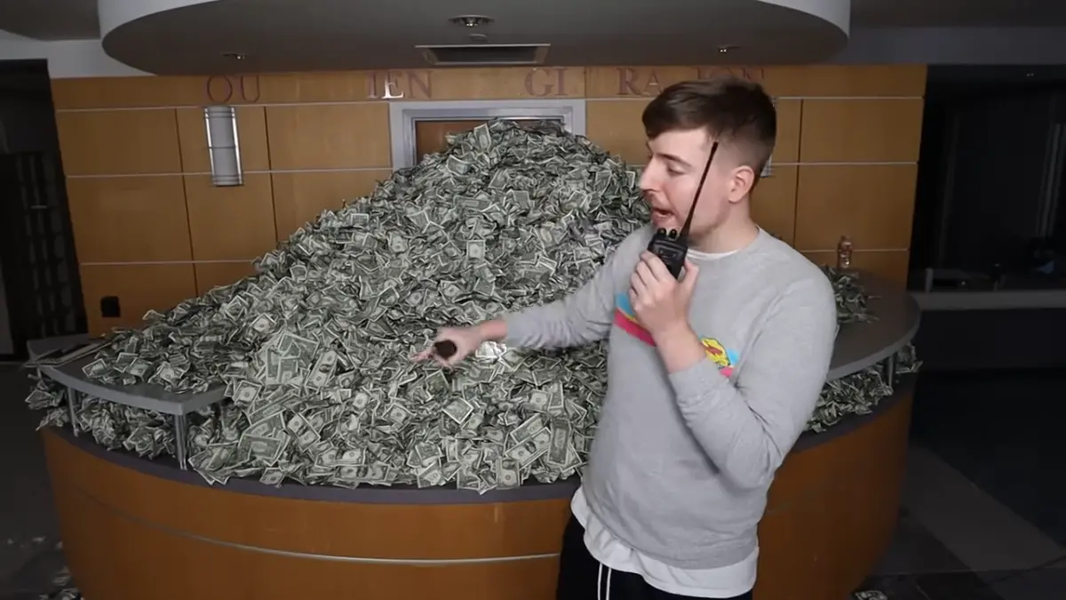 ▲美國網紅「MrBeast」（野獸先生）在YouTube擁有超過2.34億訂閱，平時常常拍攝各種誇張的影片題材，一部片常常就耗費上百萬美金。（圖／取自YT@MrBeast）