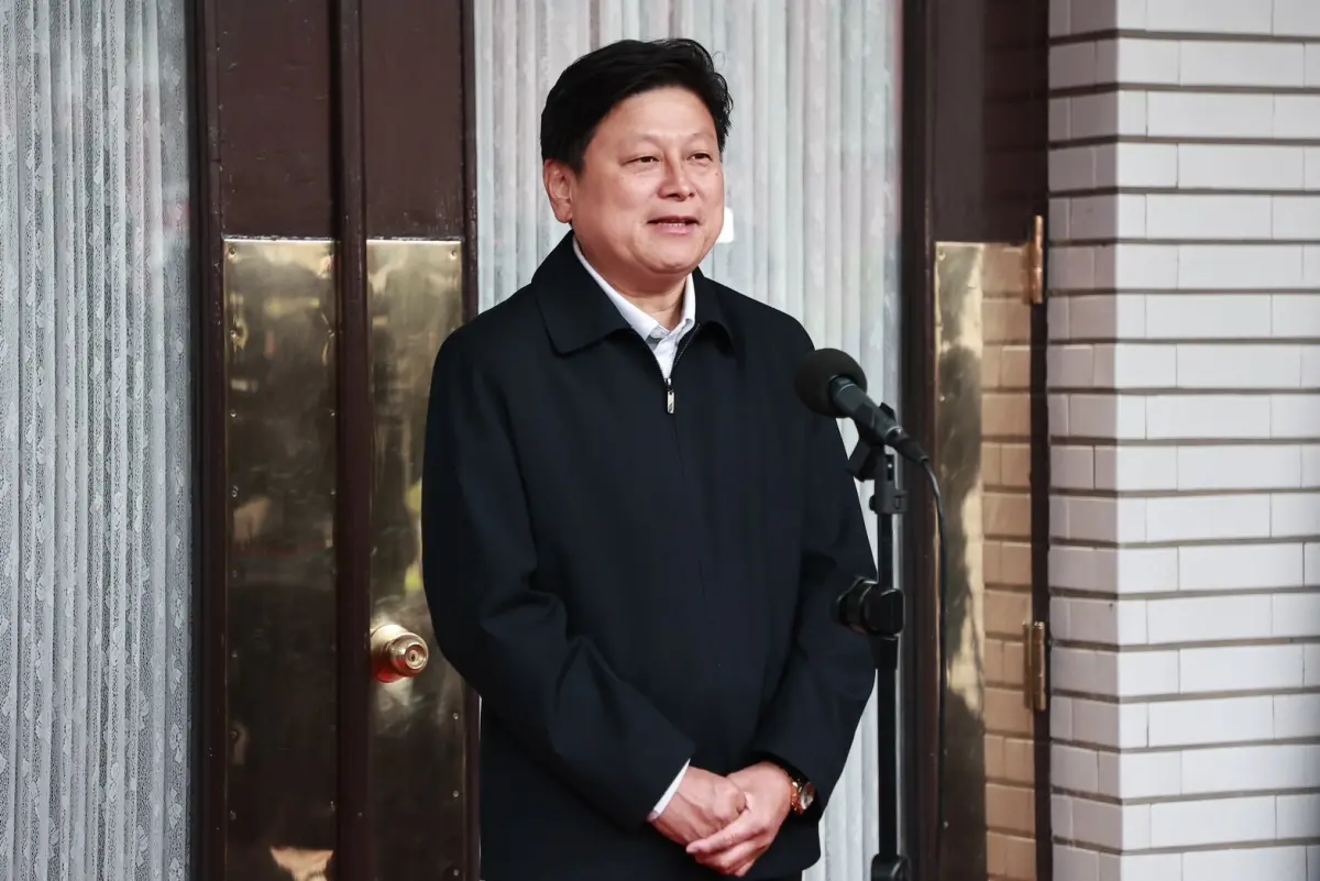 ▲國民黨立委傅崐萁感謝賴士葆退出。（圖／記者葉政勳攝，資料照）