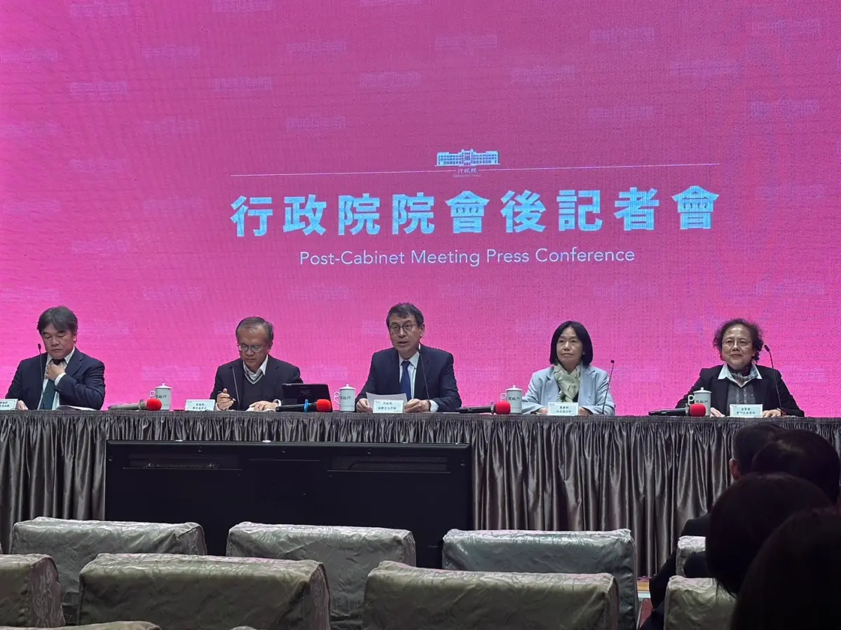 ▲交通部於行政院會後記者會證實，兩岸包機目前尚無業者提出申請。（圖／記者陳威叡攝，2024.01.25）