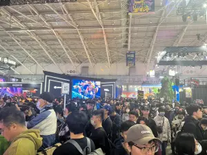 台北電玩展／開幕「人潮塞爆」南港展覽館　任天堂遊戲排20分鐘起
