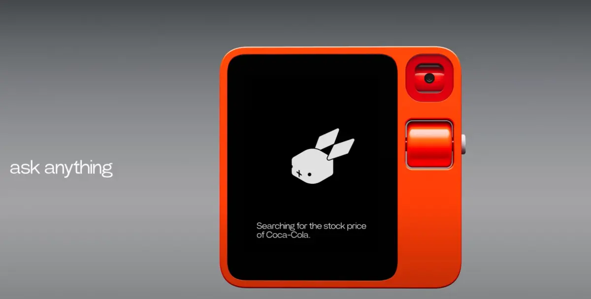 ▲它是「Rabbit R1」，外媒稱它「人工智能領域的iPhone」，初來乍到，發布首日立即賣破1萬台。（圖／擷取自Rabbit YT頻道）