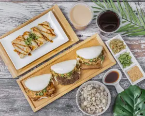 傳統豬五花之外,東海刈包大王還有雞肉、牛肉等口味。(圖/翻攝東海刈包大王臉書) ▲傳統豬五花之外,東海刈包大王還有雞肉、牛肉等口味。(圖/取自東海刈包大王臉書)