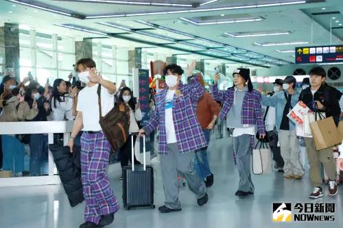 ▲Super Junior抵達高雄小港機場。（圖／記者陳雅蘭攝）