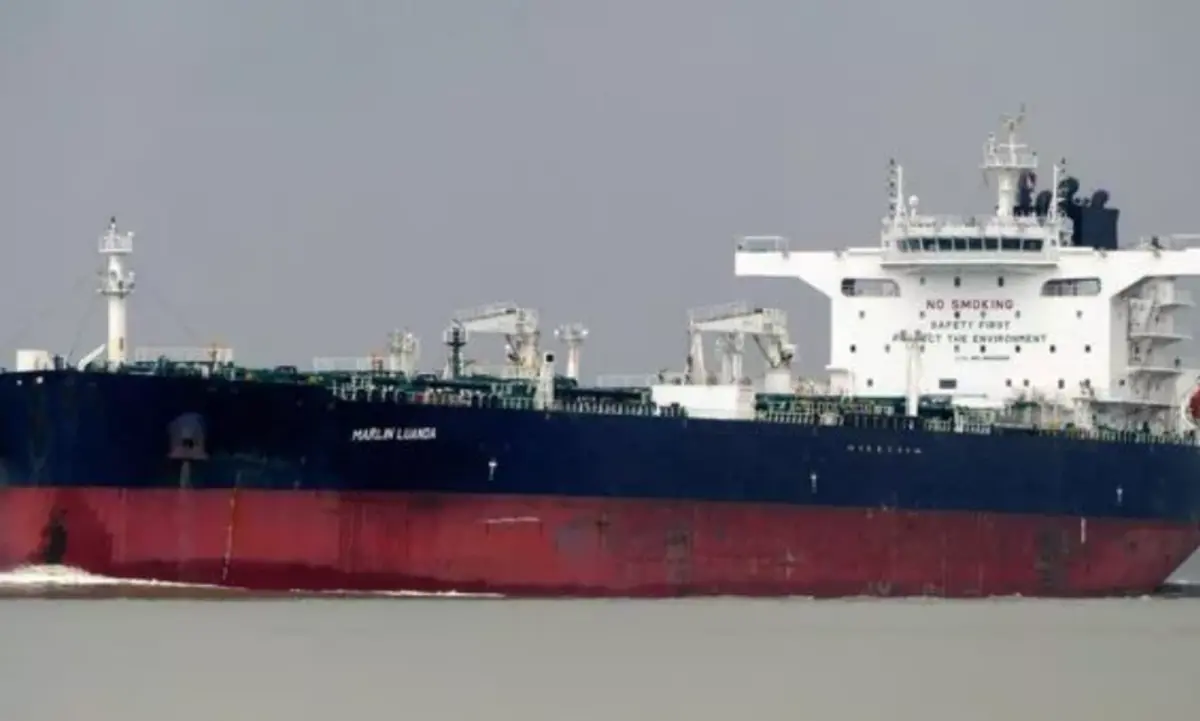 ▲ 英國一艘油輪遭葉門叛軍組織攻擊。（圖／翻攝自鏡報）