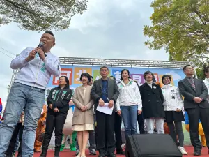 ▲台中市黨部主委江和樹（左）強調民眾黨很團結，外界莫要再見縫插針。（圖／記者顏幸如攝，2024.01.27）