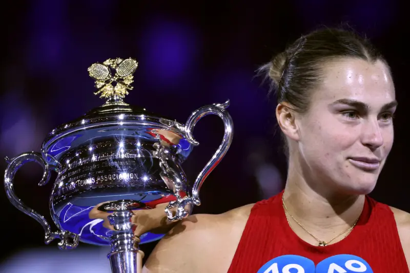 ▲Aryna Sabalenka本屆澳網女單7場比賽一盤未失，拿下澳網二連霸。（圖／美聯社／達志影像）
