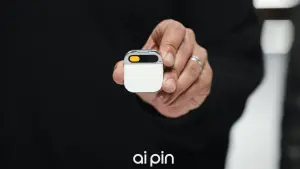 蘋果前總監操刀、又有科技巨頭撐腰！AI Pin是神作還是最蠢發明？
