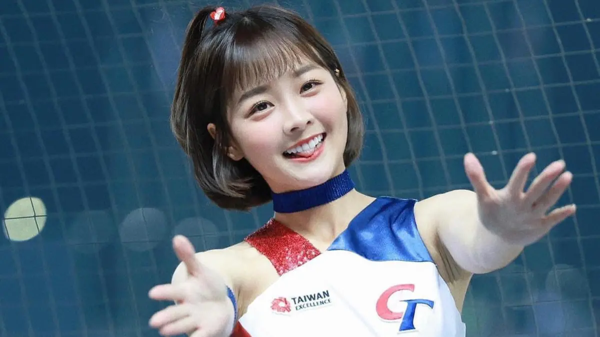 ▲籃籃恐怕出走樂天，她認了一舉動太大意，疑影響球團，導致球迷哀號「全猿逃走中」。（圖／籃籃IG）