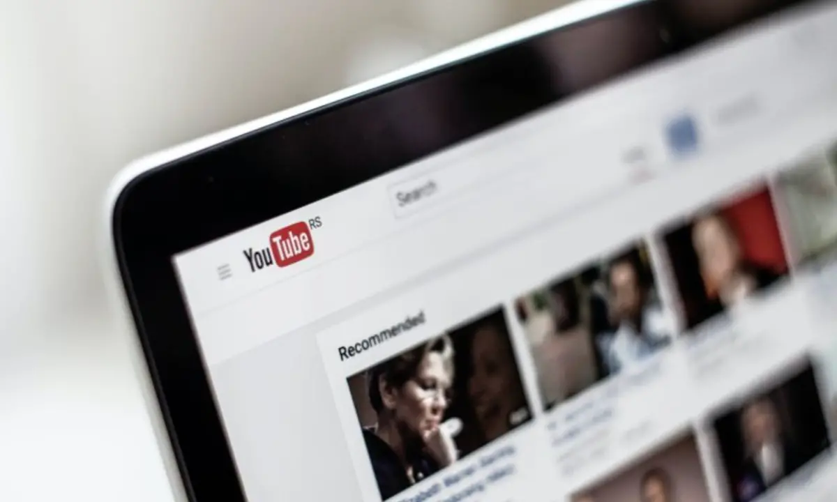 ▲網路影音平台逐漸取代有線電視，其中YouTube更是最多人使用的平台，台灣也因而出現不同類型的YouTuber。（示意圖／取自unsplash）