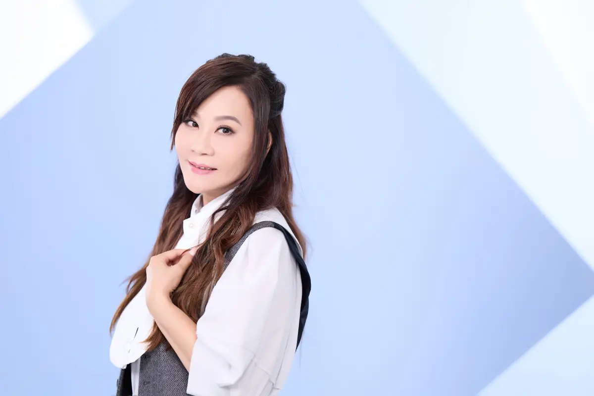 ▲龍千玉不急著催兒子結婚，因為她想要當個「可愛的長輩」。（圖／豪記唱片提供）