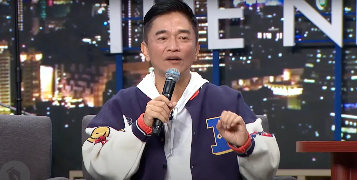 ▲人在馬來西亞舉辦演唱會的吳宗憲，聽聞女兒吳姍儒懷上第二胎後，興奮地回應：「我什麼都給她！」（圖／翻攝自STR Network YouTube）