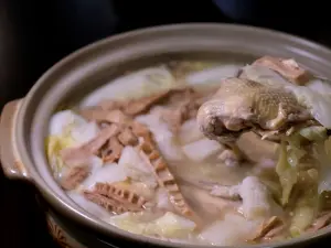 「扁尖筍白菜老鴨湯」的湯頭相當甘甜濃醇。(圖/記者葉盛耀攝) ▲「扁尖筍白菜老鴨湯」的湯頭相當甘甜濃醇。(圖/記者葉盛耀攝)