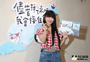 ▲郭源元揮別性騷案陰霾,出版新書《儘管掉下來吧,我會接住你》。(圖/記者陳明中攝影) ▲郭源元揮別性騷案陰霾,出版新書《儘管掉下來吧,我會接住你》。(圖/記者陳明中攝影)
