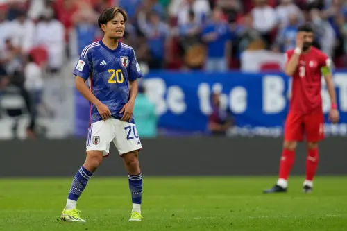 ▲影像助理裁判（VAR）系統的執法權限在本次規則改革中獲得進一步擴充，未來將可正式介入可能導致紅牌的第二張黃牌判決，以降低影響比賽關鍵勝負的重大誤判風險。（圖／美聯社／達志影像）