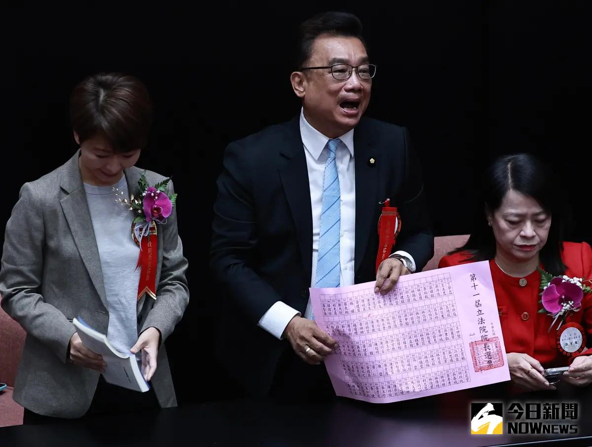 ▲立院正副院長選舉，發生民眾黨立委陳昭姿投票印泥沾污遭判定無效票烏龍。（圖／記者葉政勳，2024.02.01）