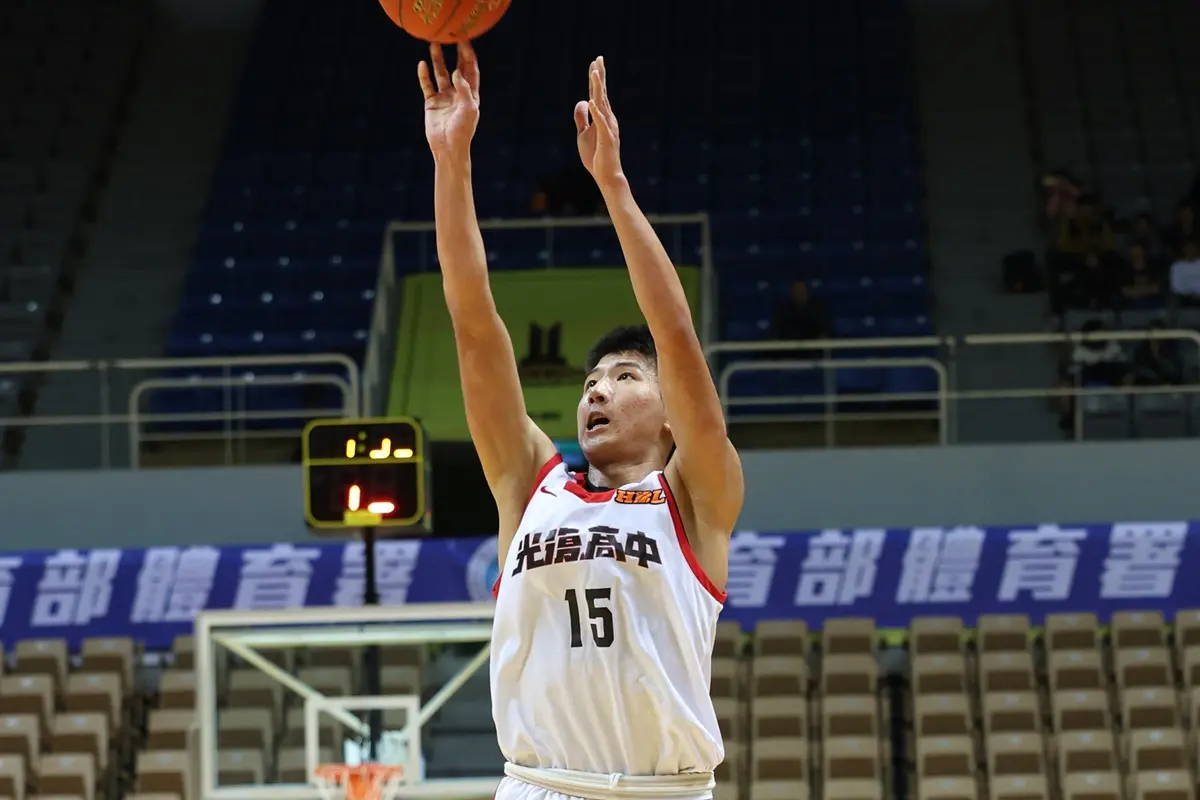 ▲HBL高中籃球聯賽四強總決賽將在明（16）日開戰，四強球隊分別是松山高中、東泰高中、南山高中以及挑戰三連霸的光復高中，圖為光復高中。（圖／高中體總提供）