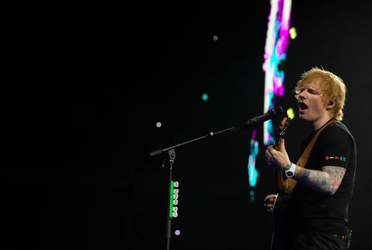 ▲紅髮艾德抵台，機場自拍、聊天狂寵粉，高雄開唱懶人包一次看。（圖／翻攝紅髮艾德IG）