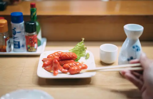 ▲日本當地的居酒屋,是許多旅客前往當地一定要體驗的特殊文化,但近年來當地居酒屋卻頻頻傳出旅客與店家的消費爭議。(圖/取自pakutaso) ▲日本當地的居酒屋,是許多旅客前往當地一定要體驗的特殊文化,但近年來當地居酒屋卻頻頻傳出旅客與店家的消費爭議。(圖/取自pakutaso)