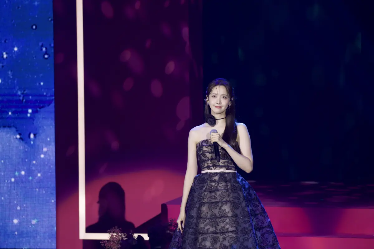 ▲「少女時代」成員潤娥在台北見面會上，帶來電影《想見你》的主題曲〈眼淚記得你〉。（圖／讀者提供）