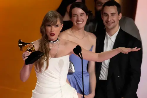 葛萊美完整得獎名單／泰勒絲打破紀錄　首位4次摘年度專輯歌手
