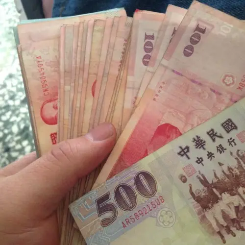 ▲新鈔讓人看了開心,但多數人認為,收到舊鈔也不會生氣,都是心意。(圖/讀者提供) ▲新鈔讓人看了開心,但多數人認為,收到舊鈔也不會生氣,都是心意。(圖/讀者提供)
