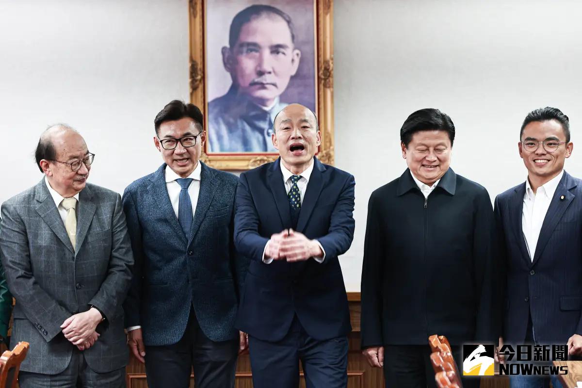 ▲國民黨函請立法院長韓國瑜召集黨團協商召開臨時會遭婉拒，林俊憲表示整個黨團像列車一樣直直撞山，沒一個正常人發現有違憲問題。（圖／記者葉政勳攝 ）