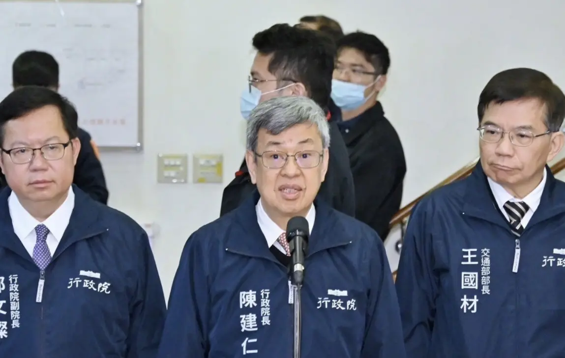 ▲陳建仁上午視察113年春節連假國道疏運辦理情形，並接受媒體訪問。（圖／行政院提供）