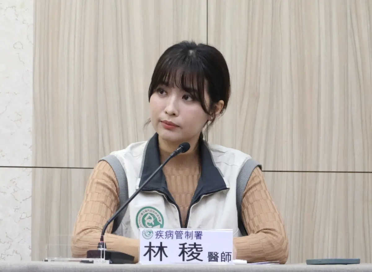 ▲衛福部防疫醫師林稜不只容貌俏麗，在記者會中也是專業架勢十足。（圖／疾管署提供）