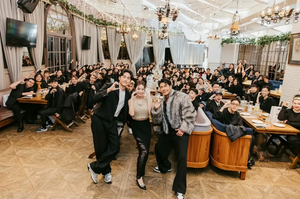 ▲「快電商 CHECK2CHECK」於週末舉行歡樂尾牙派對，為了慰勞辛苦一整年的同仁，現場祭出總價值高達200萬元的現金與獎品。（圖／品牌提供）