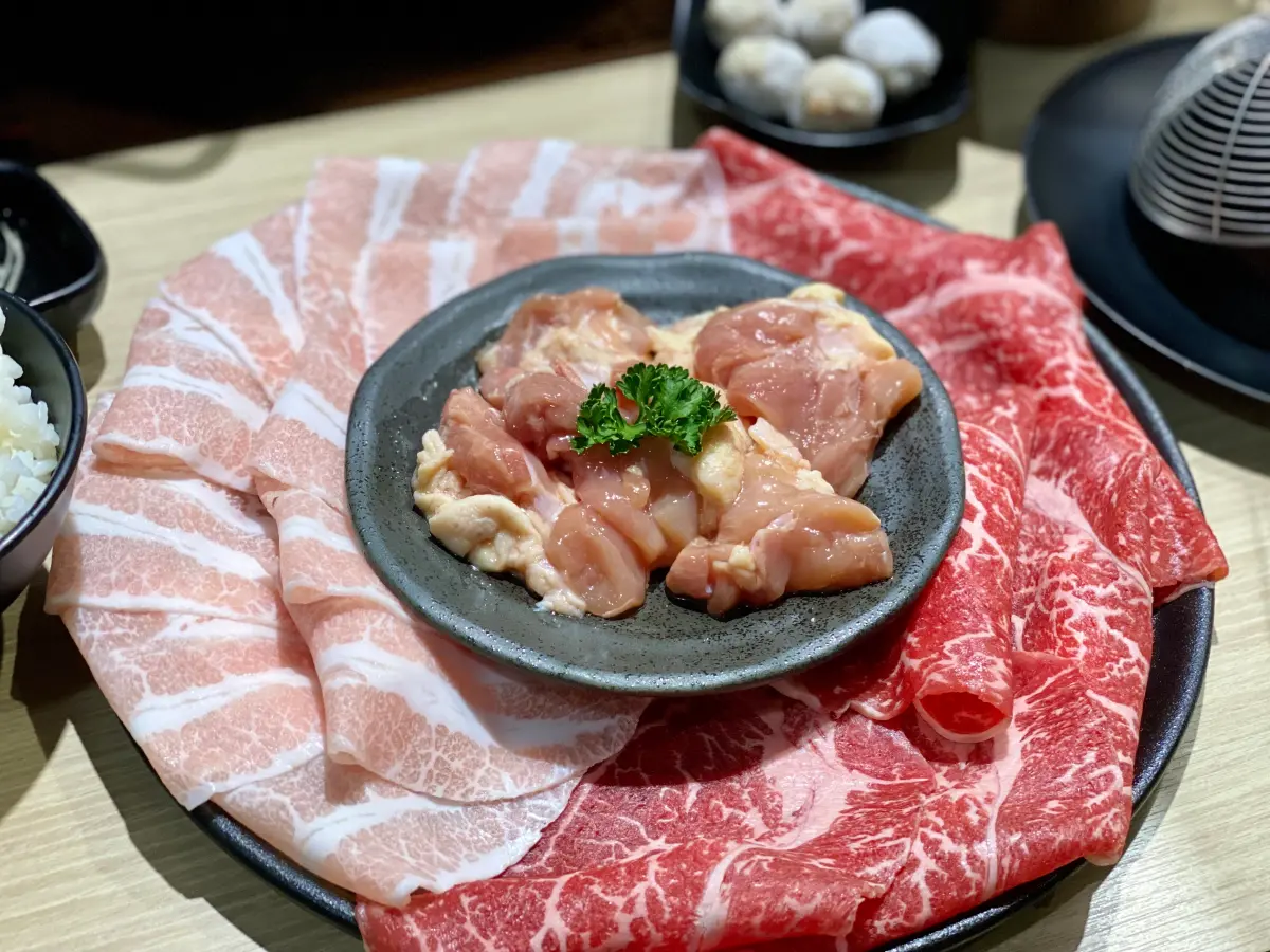 ▲行政院指出，已累計檢驗705件樣品，皆未檢出乙型受體素。（圖／記者蕭涵云攝）