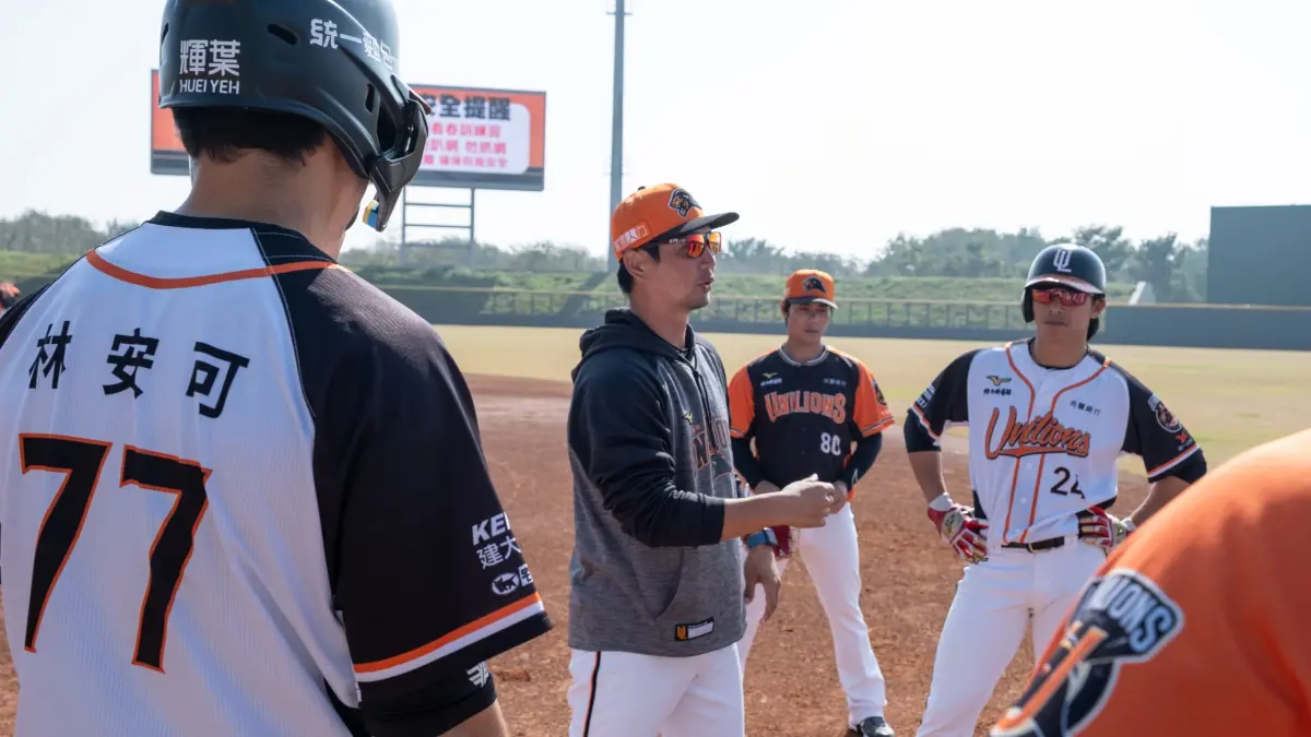 ▲ 統一獅首席教練高志綱熱情指導球員。（圖／統一獅提供）