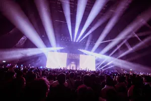 最狂高中生Ado嘶吼103分鐘!羞曝抵台行程很開心 嗨翻北流5千人