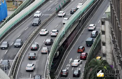▲高速公路、國道、塞車、返鄉、車潮、過年配圖。（圖／NOWnews攝影中心）