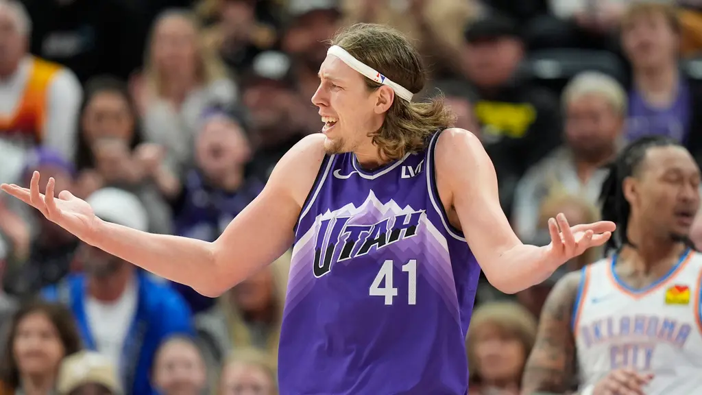 ▲猶他爵士長人Kelly Olynyk在交易截止日前被爵士隊打包Ochai Agbaji一起交易到多倫多暴龍，對方籌碼為Kira Lewis、Otto Porte和一個2024年的首輪選秀權。（圖／美聯社／達志影像）