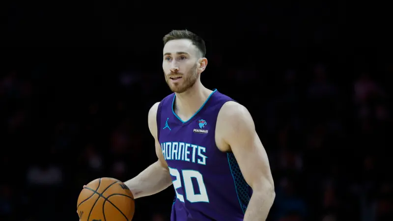 ▲「星海哥」海沃德（Gordon Hayward）被夏洛特黃蜂給交易到了奧克拉荷馬雷霆，雷霆給出的籌碼為Tre Mann以及長人射手Davis Bertans。（圖／美聯社／達志影像）