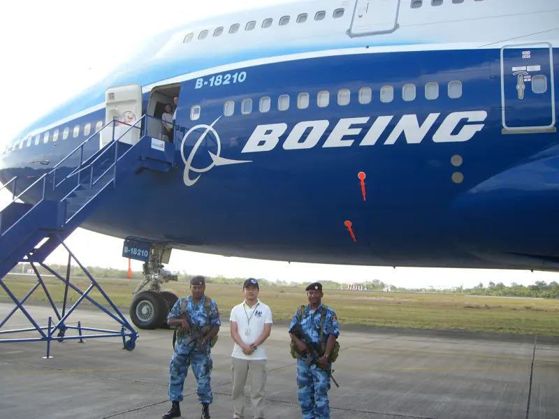 ▲張志豪當機師20年，曾經飛前總統馬英九的出訪專機到貝里斯、瓜地馬拉。（圖／張志豪提供）