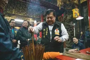 苗栗白沙屯媽祖四季籤曝光!黃揚明點「稻」籤 喊:只能說小智讚