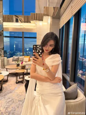 ▲Angelababy全面復出幕前活動,宣告解禁。(圖/Angelababy微博) ▲Angelababy全面復出幕前活動,宣告解禁。(圖/Angelababy微博)