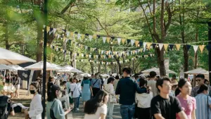 ▲春節戶外市集「森之市」則規劃在年初一到初四舉辦，匯聚職人手作、原創設計以及特色餐飲的風格攤商。（圖／高美館提供）