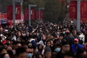躲避經濟危機、多嘴親戚！BBC：大批中國年輕人迎艱苦新年
