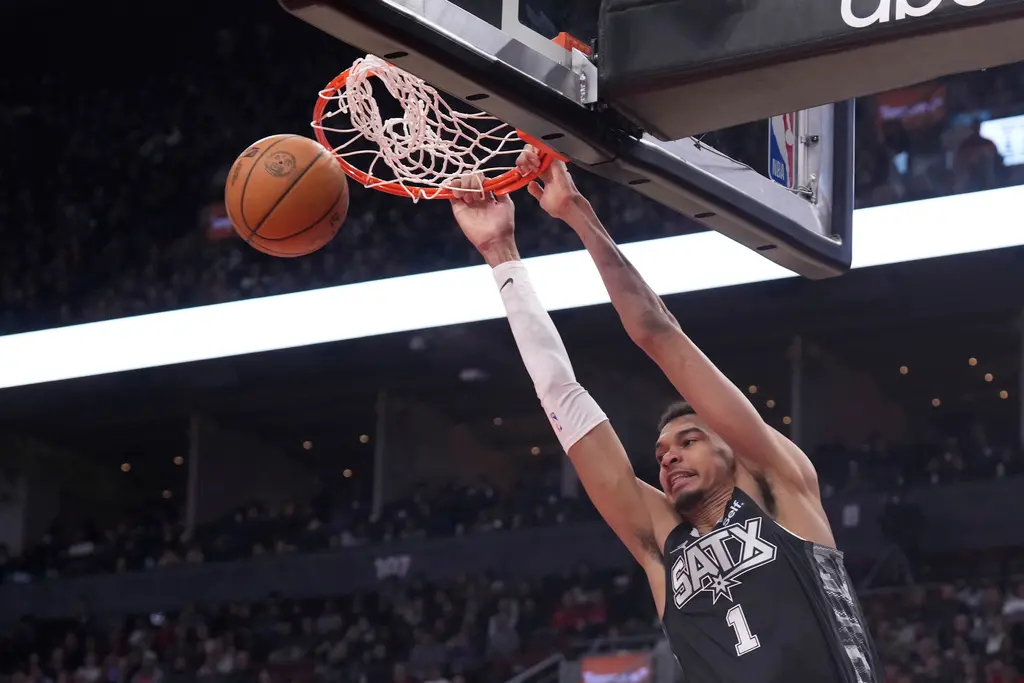 ▲Draymond Green直言Victor Wembanyama想要拿年度最佳防守球員，還得再等等。（圖／美聯社／達志影像）