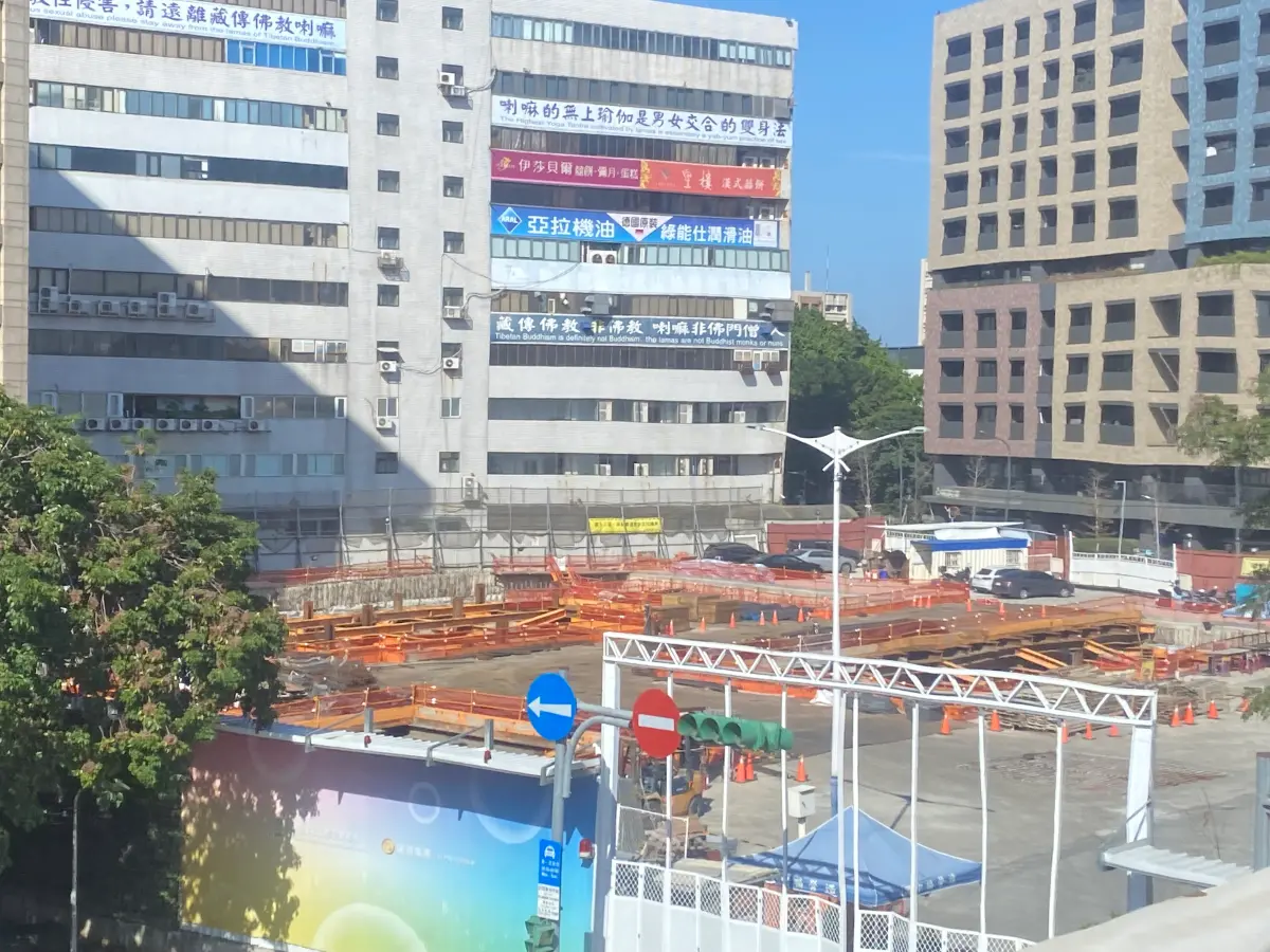 ▲外資持有營建類股比例2024前2月略為下滑，專家分析原因。（示意圖／記者徐銘穗攝）