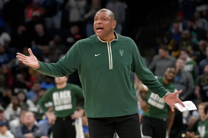 ▲「老河流」瑞佛斯（Doc Rivers）目前執教10戰吞7敗，公鹿爆冷輸西區第13名的灰熊。（圖／美聯社／達志影像）