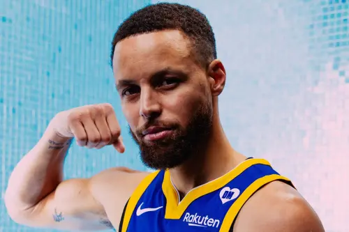 影／柯瑞「1:1真人蠟像」曝光！本人看到笑開懷　中國行被高呼MVP
