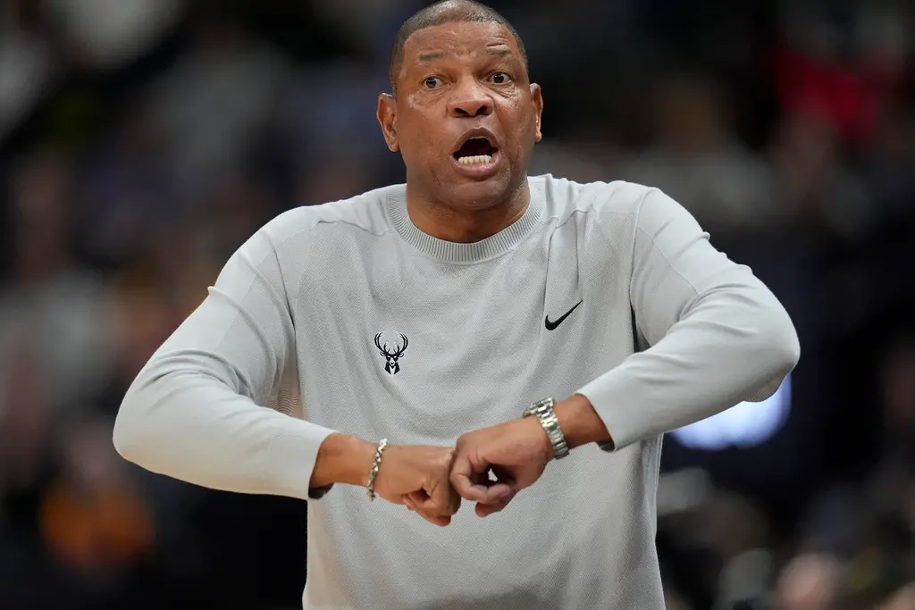 ▲公鹿主帥Doc Rivers所領軍的球隊，往往在季後賽含恨出局。（圖／美聯社／達志影像）