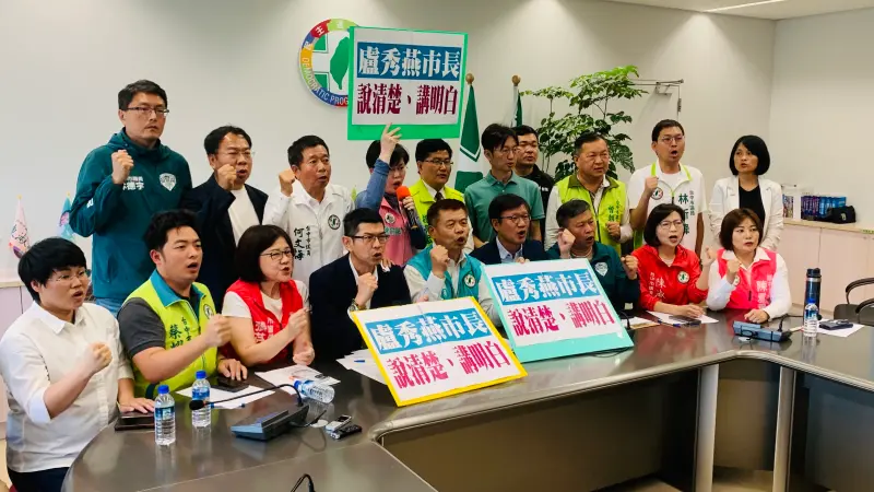▲民進黨台中市議會黨團要求,台中市長盧秀燕應該出面說明。(圖/記者顏幸如攝,2024.02.19)